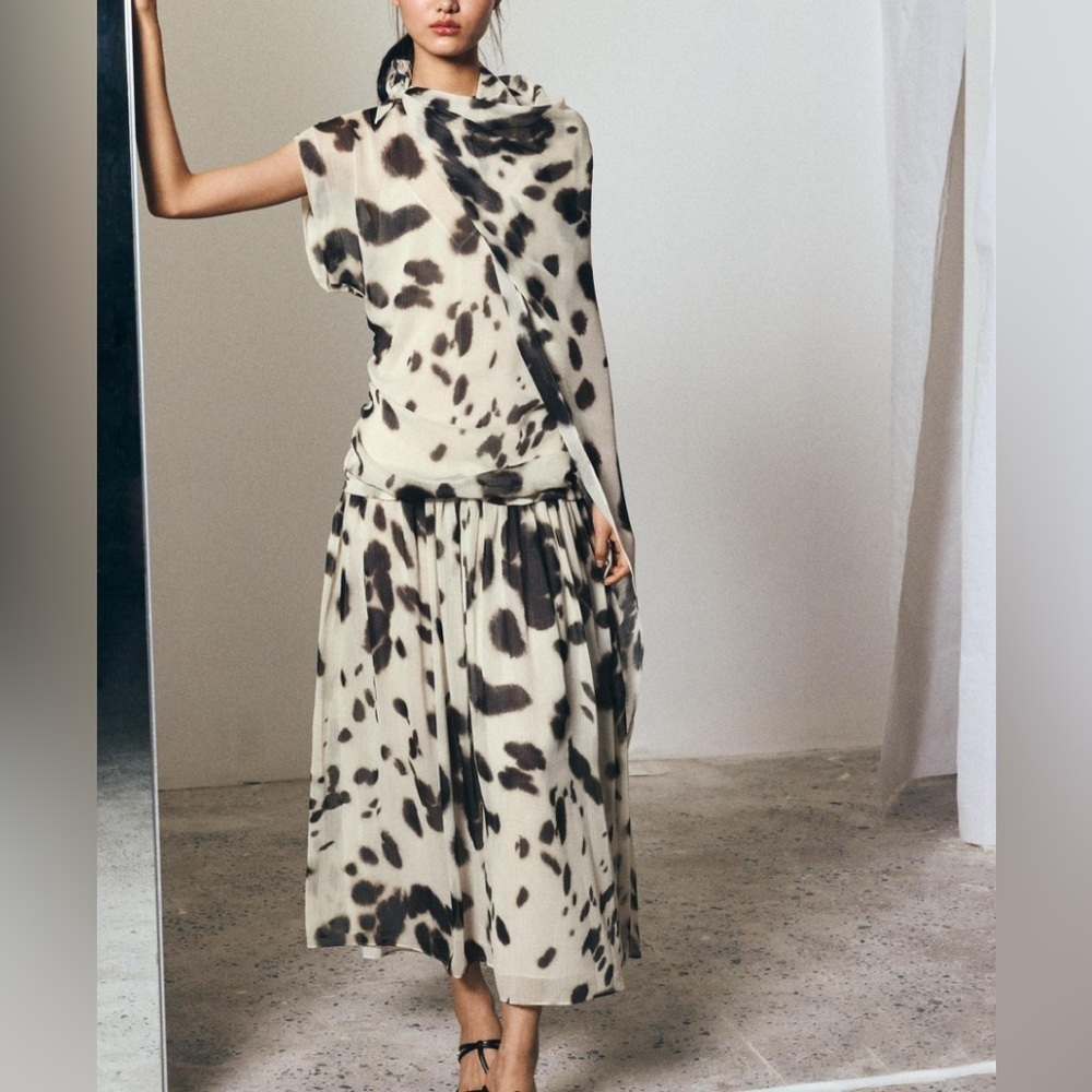 ZARA VOLUMINOUS ANIMAL PRINT DRESS BLACK/IVORY 
 #zara limited #chic dress